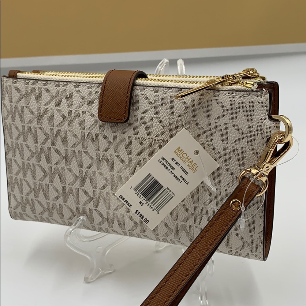 MK Jet Set Travel Double Zip Wrstl Smartphone - Picture 12 of 16